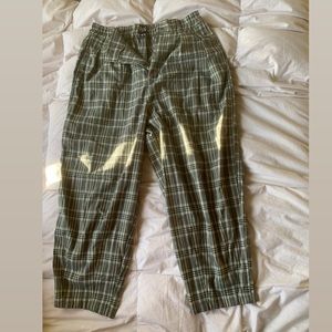 BDG plaid green pants 💚